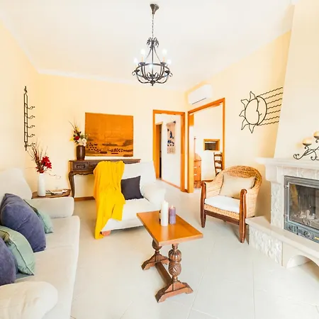 Beautiful Villa, Private Heatable Pool *